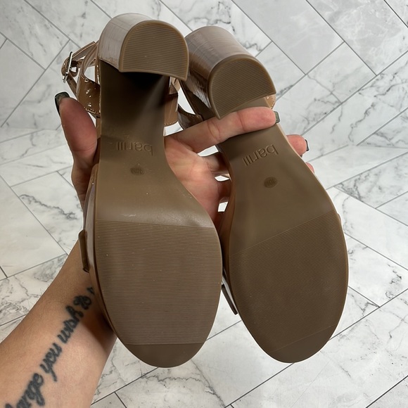 NWT Bar III Womens  Ivy Camel Sandal Block Platform Heel Heels SIZE 10M - Picture 5 of 8